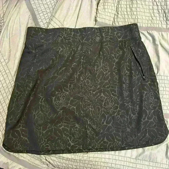 Black Orvis Skort - Picture 1 of 4